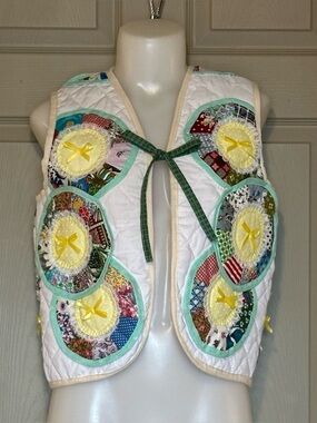 HANDMADE Whimsical Vintage Patchwork Quilted Vest with Secret Pockets - Size M/L